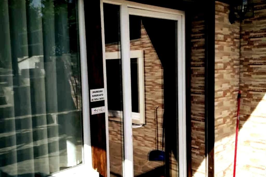 Old Club Casa Vacanze Carlo Trani Aprilia Exterior photo